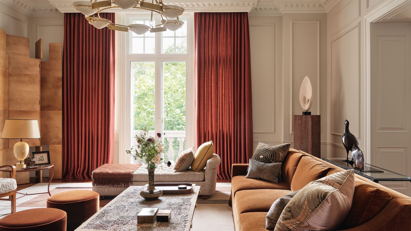 An ultra-sophisticated 现代露台与户外空间设计方案平台123kai London apartment by Douglas Mackie