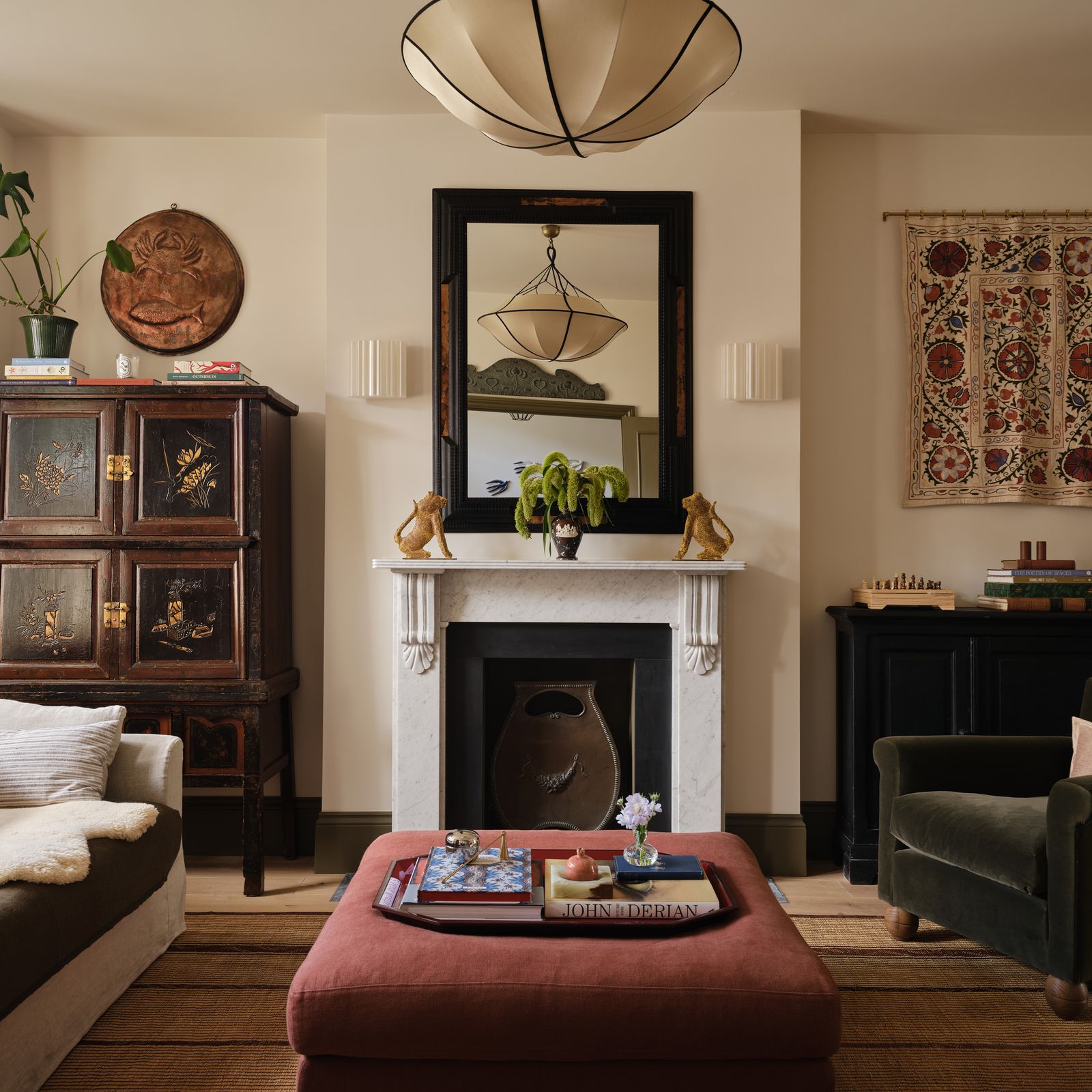 A classic London townhouse with an understatedly sophisticated palette